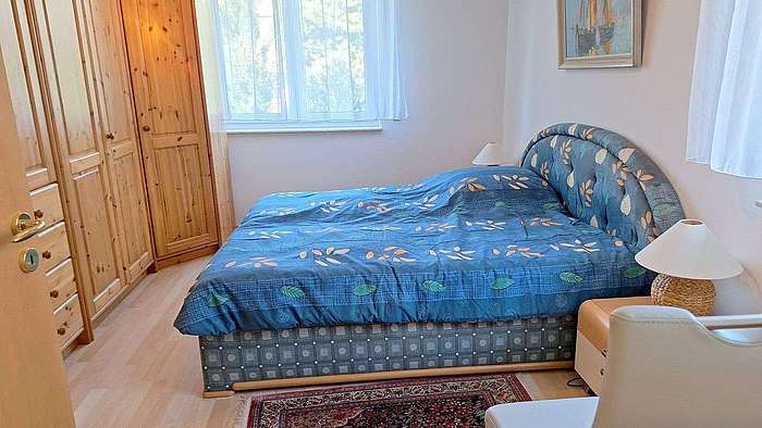 Haus rechts - Zimmer EG