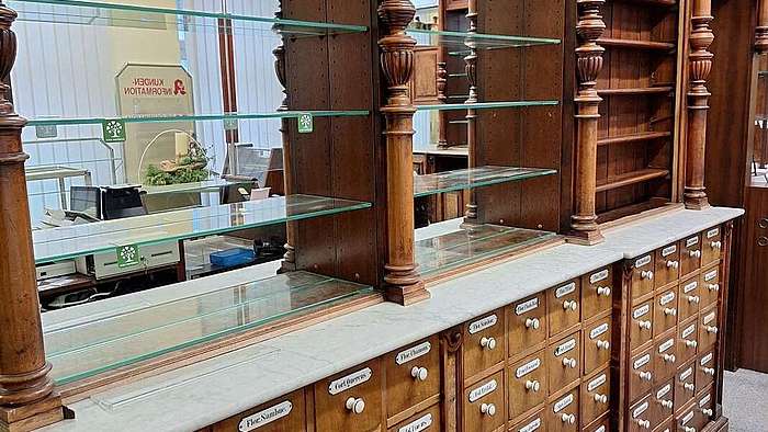 Apothekerschränke