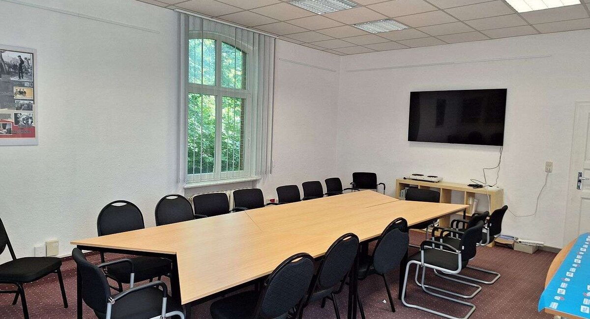 Büro / Versammlung