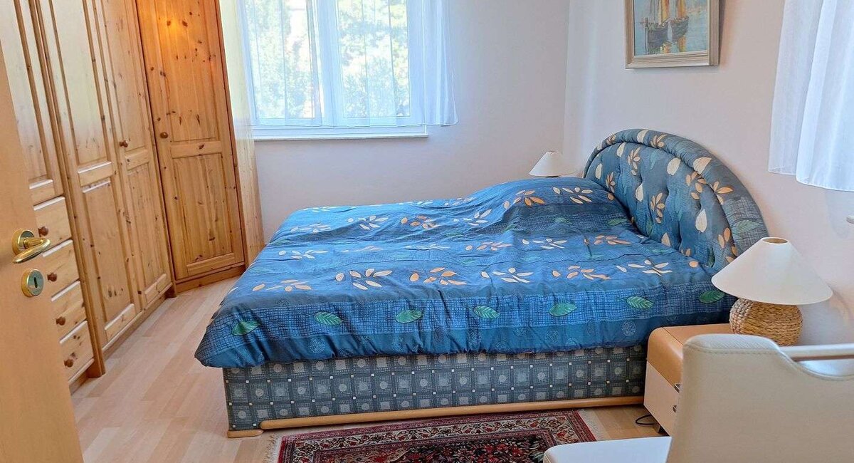 Haus rechts - Zimmer EG