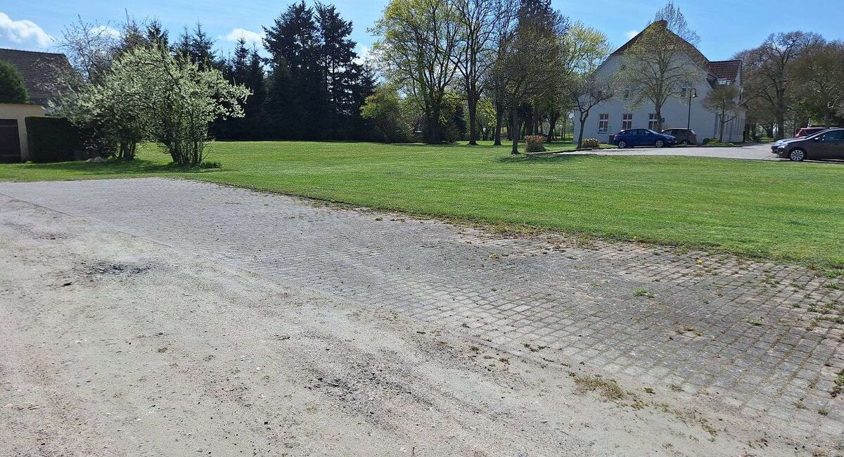 Grundstück