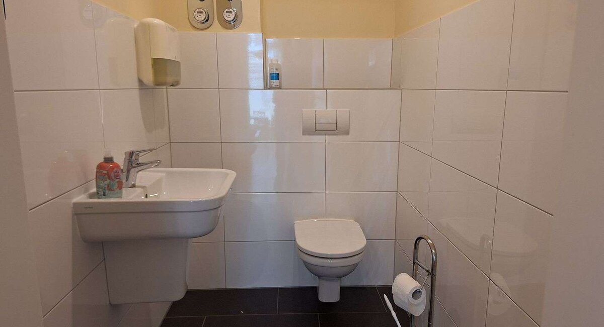 WC 2