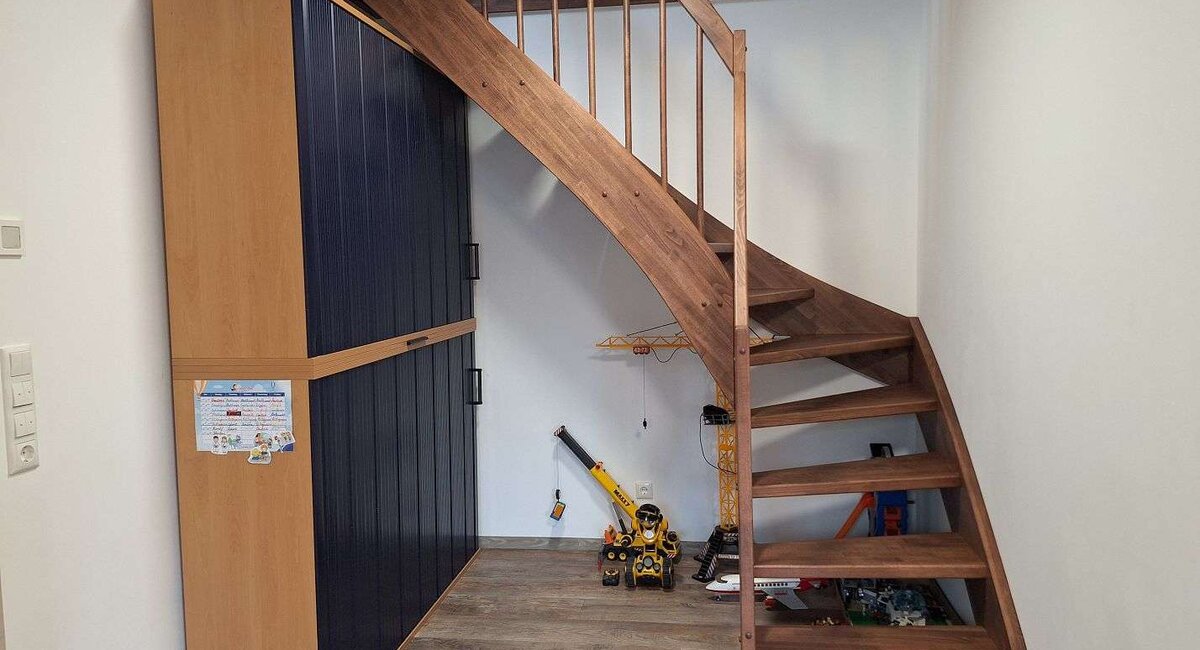 Treppe ins DG