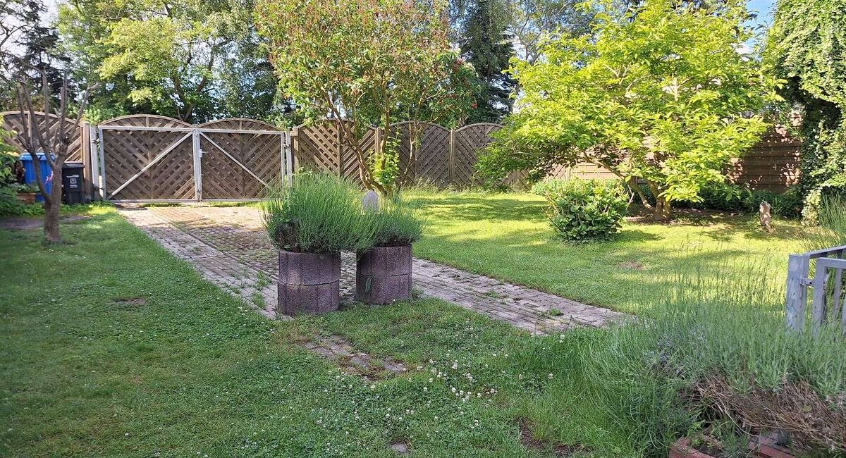 Grundstück