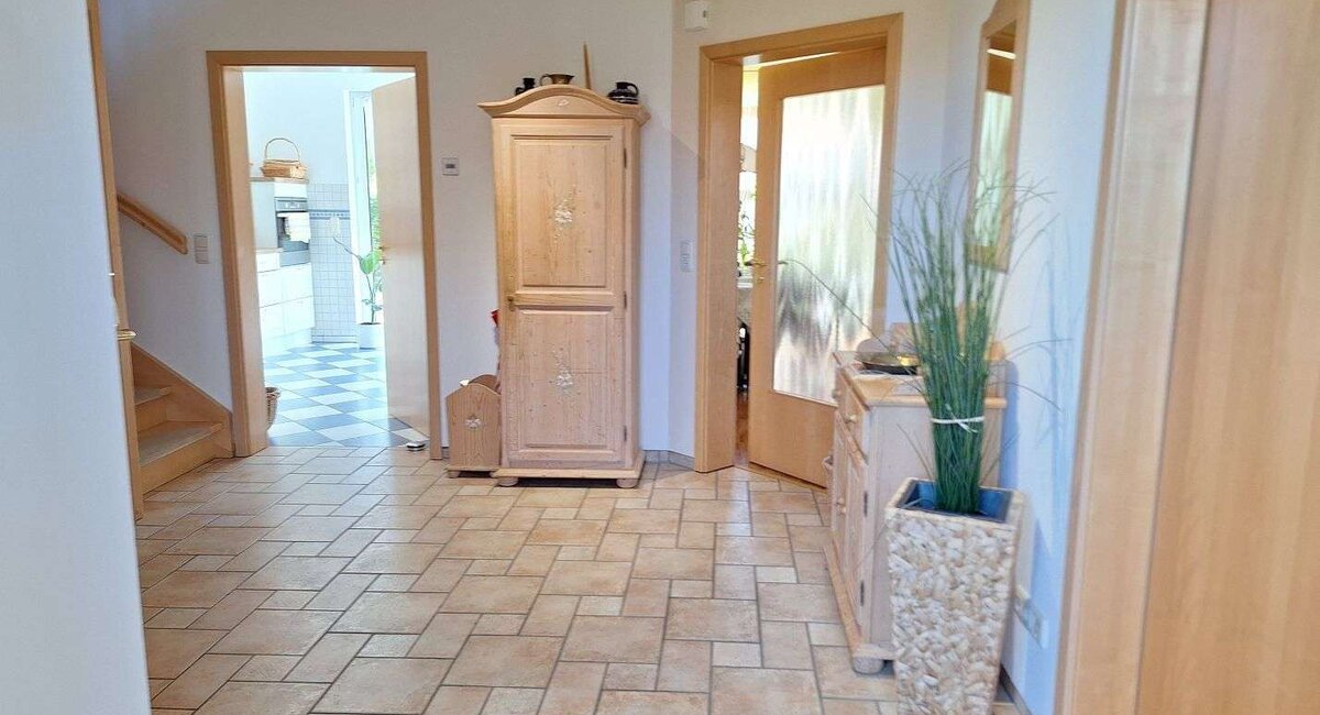 Haus rechts - Flur EG