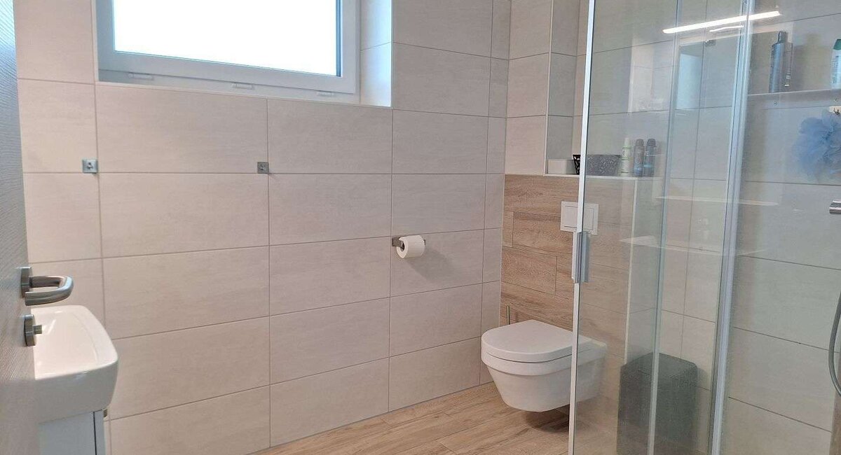 Duschbad EG